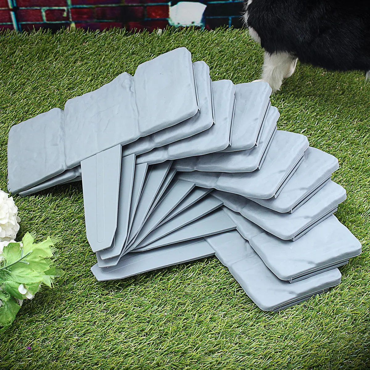 20Pcs Garden Fence Edging Cobbled Stone Effect Plastic Lawn Edging Plant Border Decorations — view 3