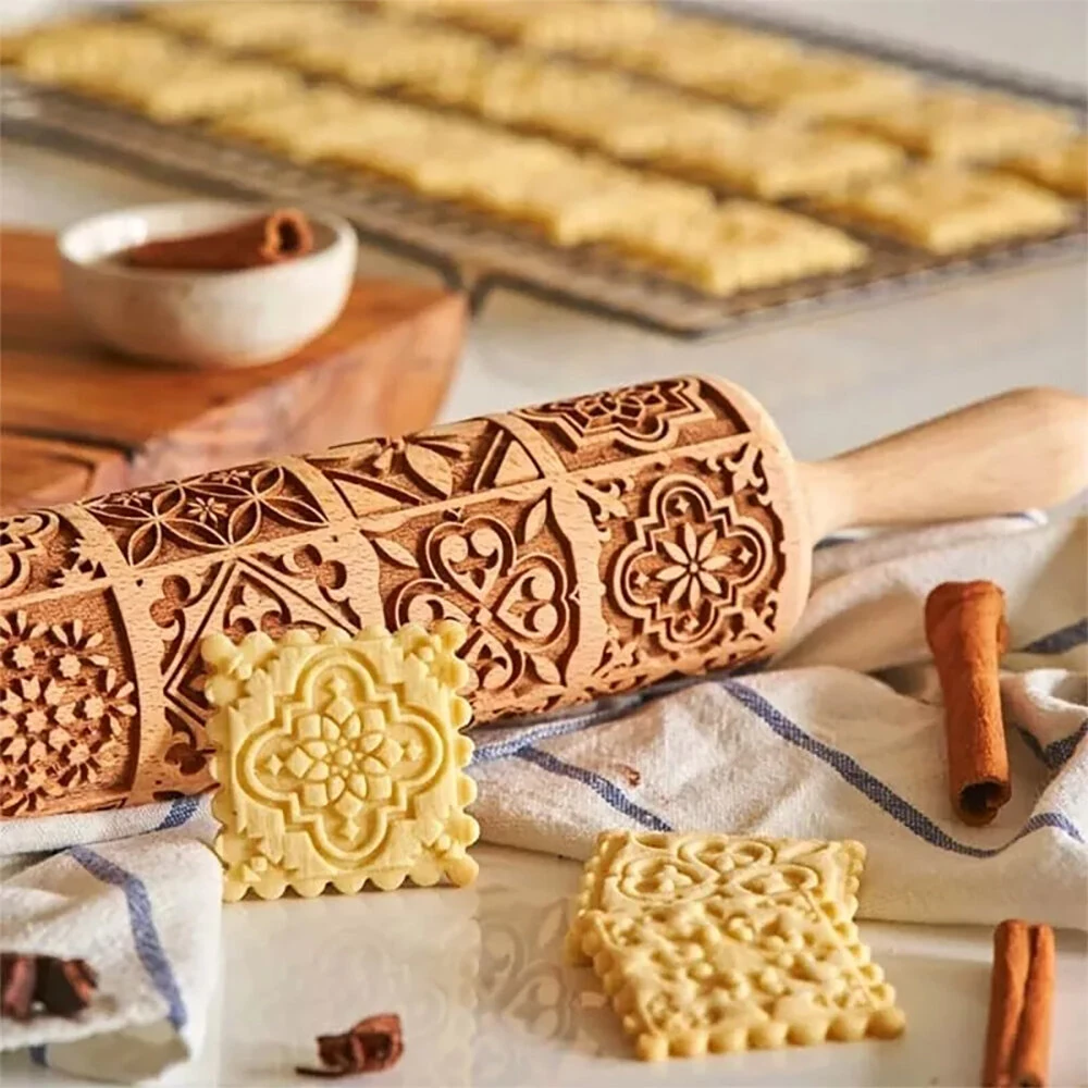 35x4.5cm Wooden Embossed Rolling Pin Biscuit Roller Christmas Baking Biscuit Cake Wooden for Pasta Cookie Dough Pastries Bakery Items Pizza — view 2