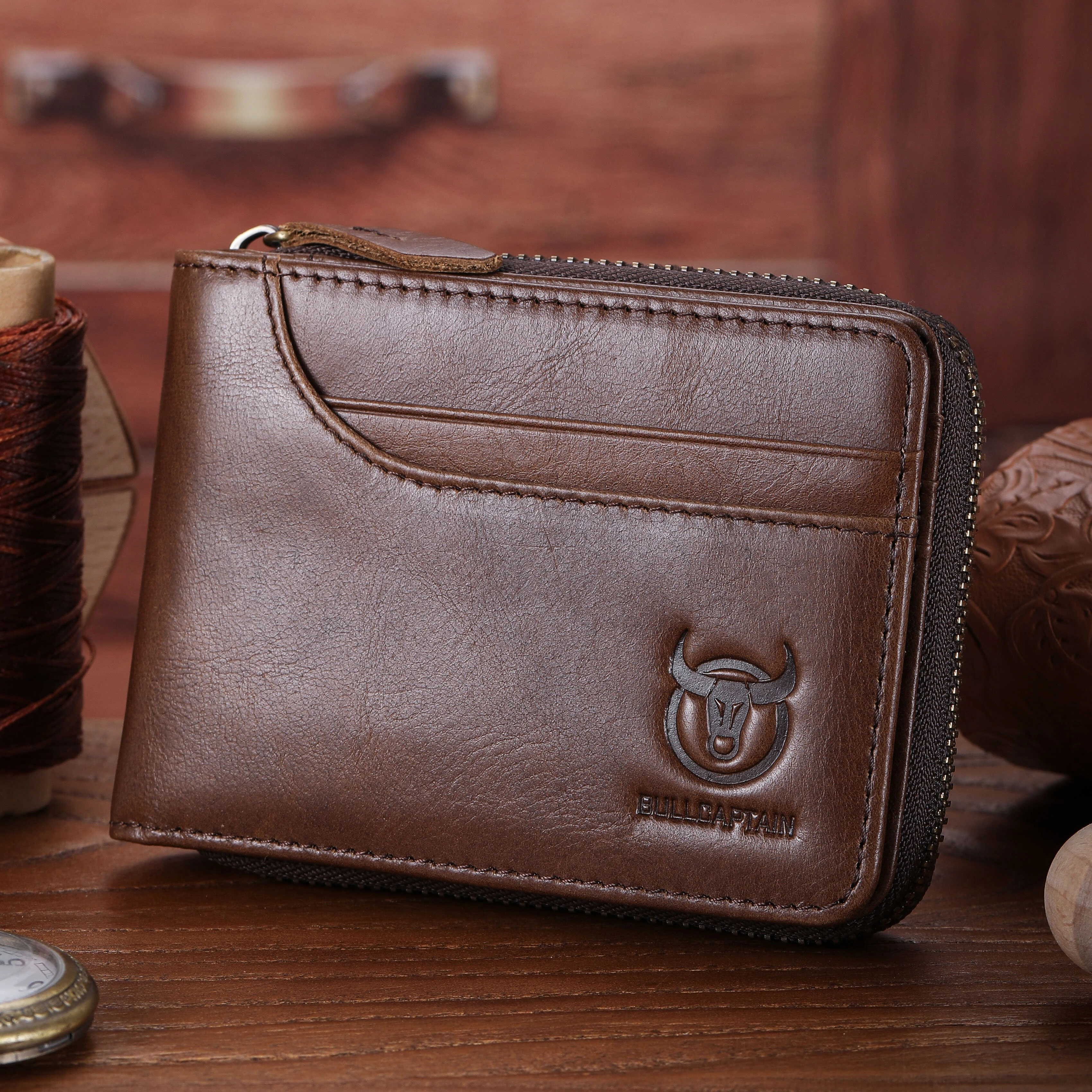 BULLCAPTAIN Men Short Wallet RFID Blocking Card Holder Cowhide Coin Purse Retro Genuine Leather Clutch Zipper Male Money Bags — view 2