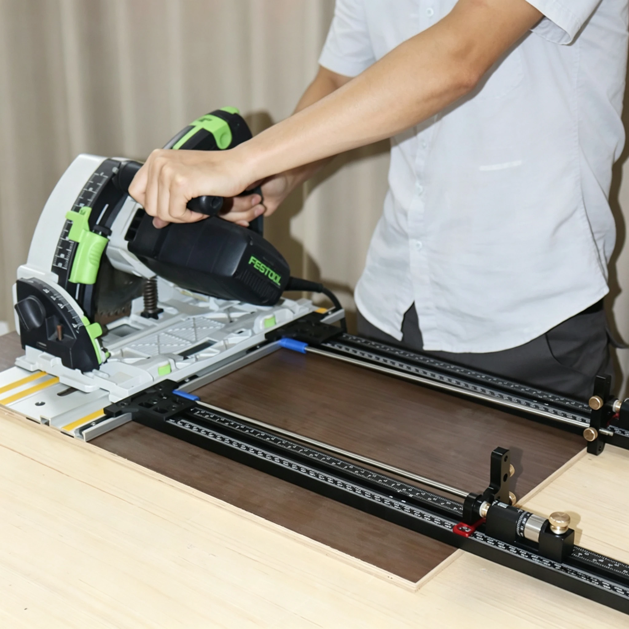 ENJOYWOOD Track Saw Parallel Guide System 0-147.9cm Scale Range with Micro Adjustable Flip Stop and Zero Calibration Repeatable Cuts Compatible with Makita / Festool / Milwaukee Guide Rail — ENJOYWOOD