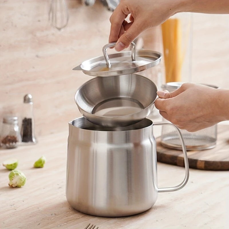 IPRee 2L Stainless Steel Oil Filter Pot 304 Food Grade Frying Pouring Container with Fine Mesh Filter Stove Safe Kitchen Cooking Utensil — view 4