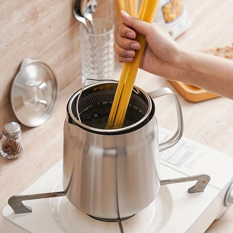 IPRee 2L Stainless Steel Oil Filter Pot 304 Food Grade Frying Pouring Container with Fine Mesh Filter Stove Safe Kitchen Cooking Utensil — view 6