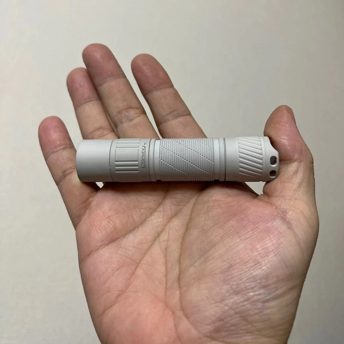 MAO Convoy S2+ 519A LED High CRI 18650 Flashlight Orange Peel Flooding Light 12 Groups Modes Compact LED Torch — view 4
