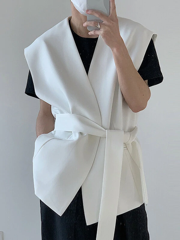 Men's Belted Tie Knot Front Irregular Solid Color Sleeveless Blazer — image 1
