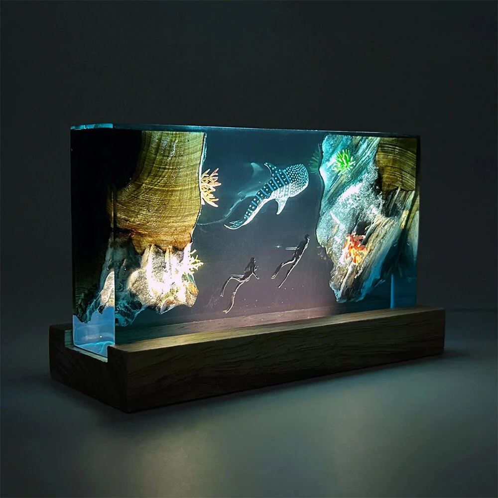 NIKOLATOY The Underwater World Creative Resin Night Light Wooden Base Desktop Ornament — view 6