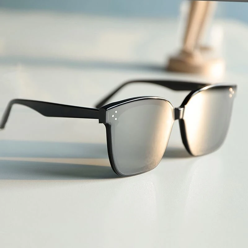 Stylish Oversized Black Sunglasses Lightweight PC Frame UV Protection Anti Glare Function for Chic Daily Wear Travel — view 6