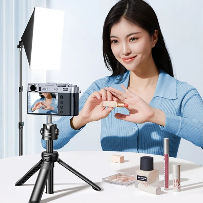 UGREEN LP753 Multifunctional Desktop Tripod Selfie Stick 22cm Folding Size 1/4 Screw Compatible with 4-7.2in Phone for Vlogging Travel — view 2