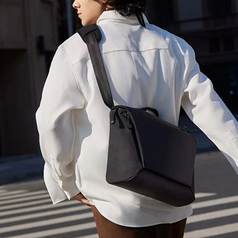 Xiaomi Mijia 11L Large Capacity Crossbody Bag Multi-compartment Handbag Casual Sport Students Shoulder Bag Can Hold 14-inch Laptop Computer Bag — view 6