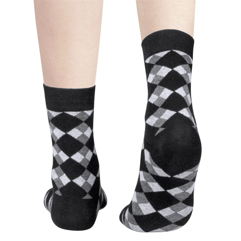 YUEDGE 5 Pairs Of Men's Trendy Checkered Pattern Mid Calf Crew Socks, Breathable Cotton Blend Comfy Casual Sports Socks For Outdoor Fitness Basketball Running — view 4